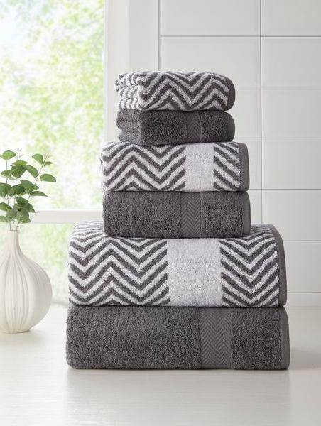 Grey chevron towel set